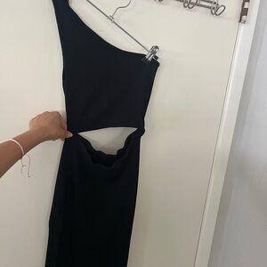 Lulu's One-Shoulder Black Cutout Midi Dress